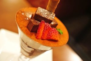 デニーズ×ゴディバコラボのパフェの販売期間はいつからいつまで?口コミは?